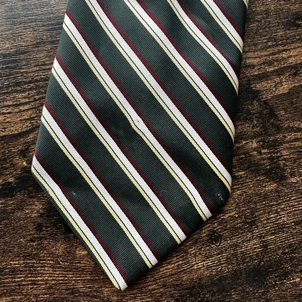 Givenchy Gentlemen Paris Vintage Silk Blend Green Diagonal Stripe Necktie